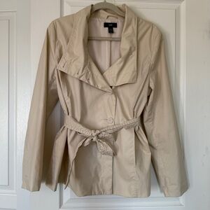 H&M Cream Short Trench Coat with Belt size 16 Lightweight
